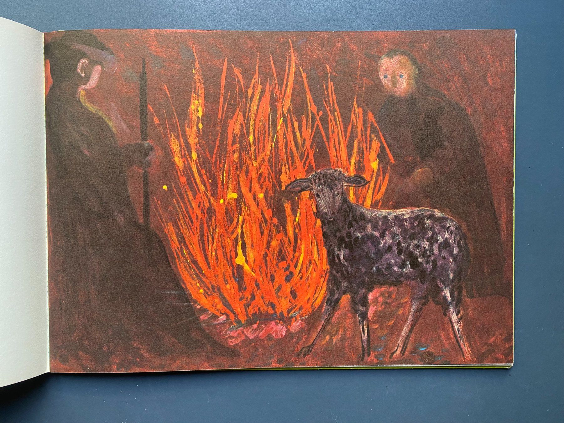 Libri: Möhrli - Die Geschichte eines schwarzen Schafes – Usato da Zürich venduto da jesulin05 5