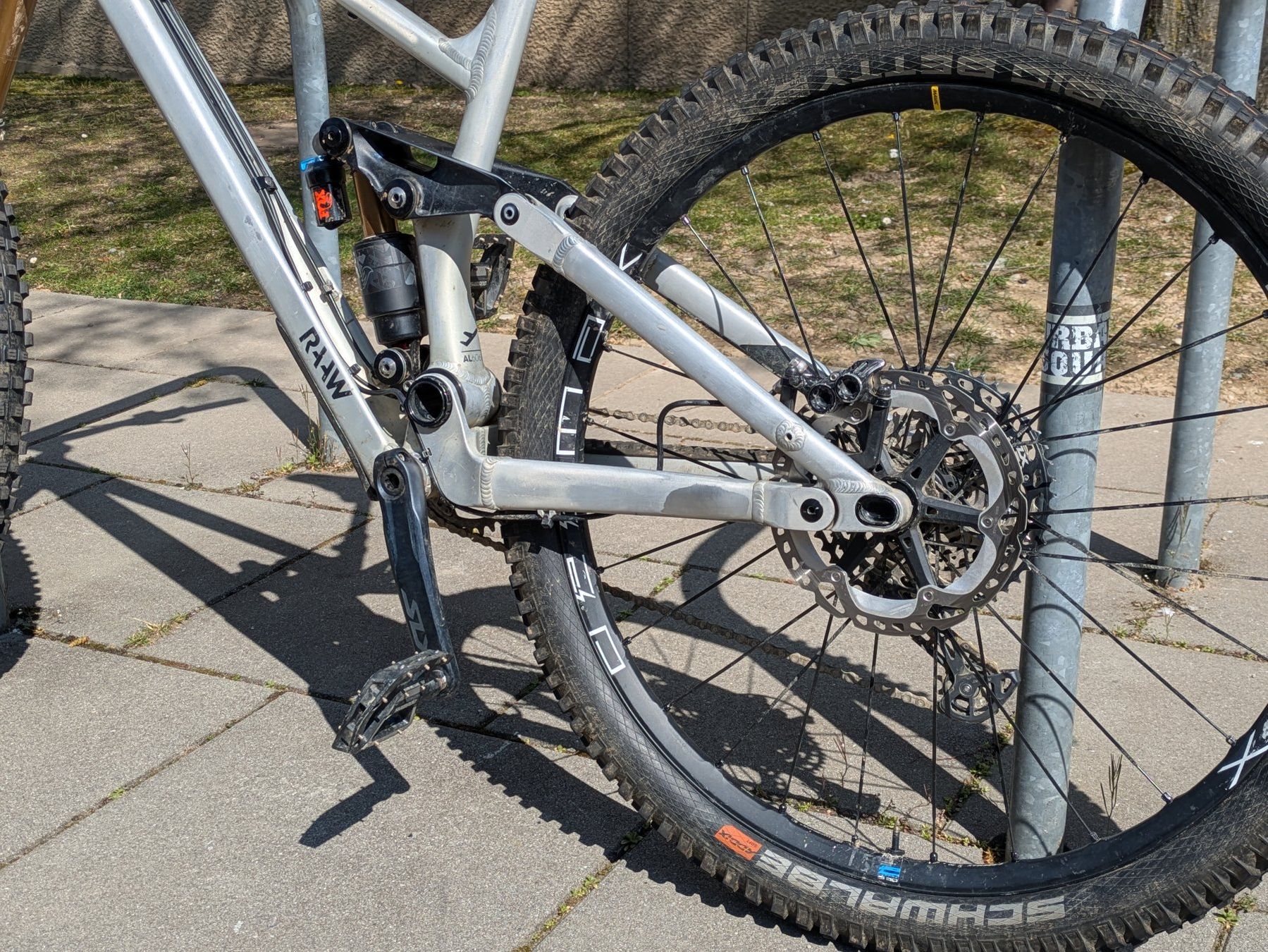 Velos: RAAW Madonna V2.2, Size L, Fox Factory, SLX, Hope Tec, Mavic – Gebraucht aus Bern von qua_yl6f 2