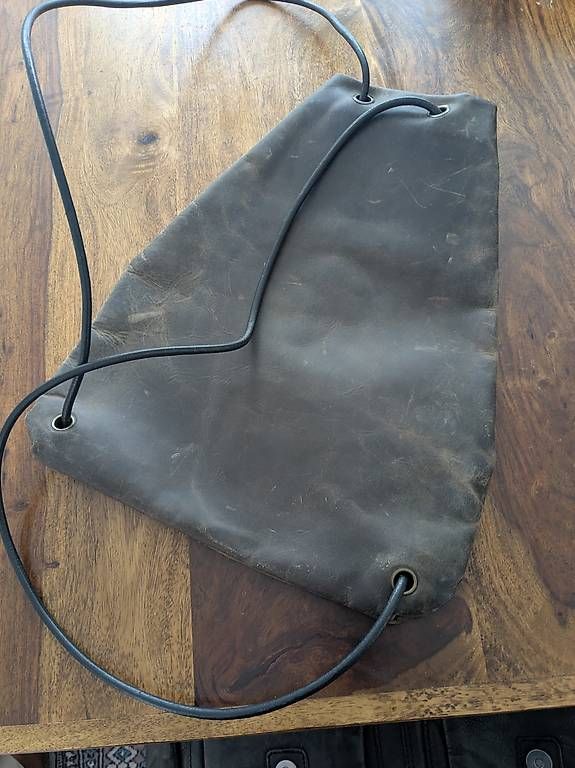 Zaini: Kleiner Design-Lederrucksack – Usato da Zürich venduto da Gzus