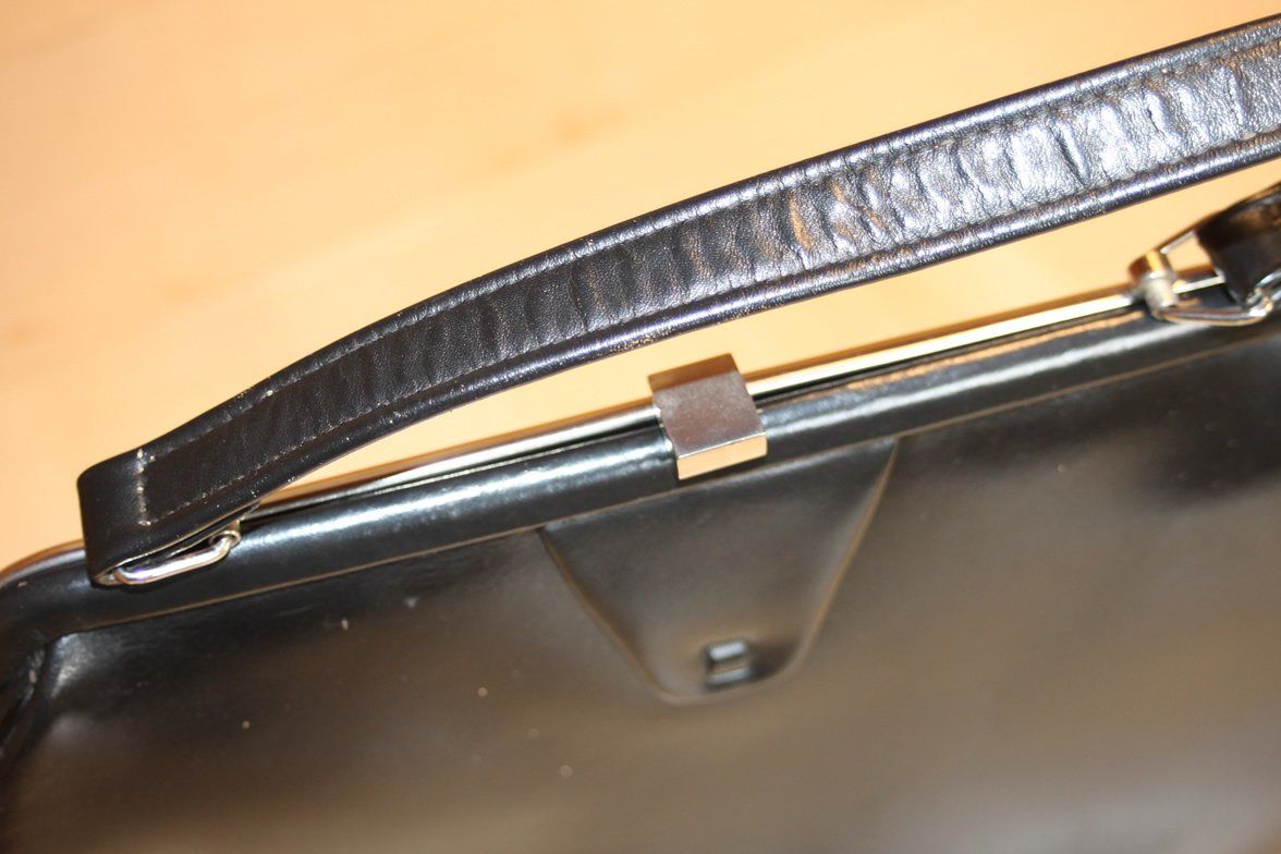 Borse da donna: Lederhandtasche vintage – Usato da Sumiswald venduto da Lottie22 6