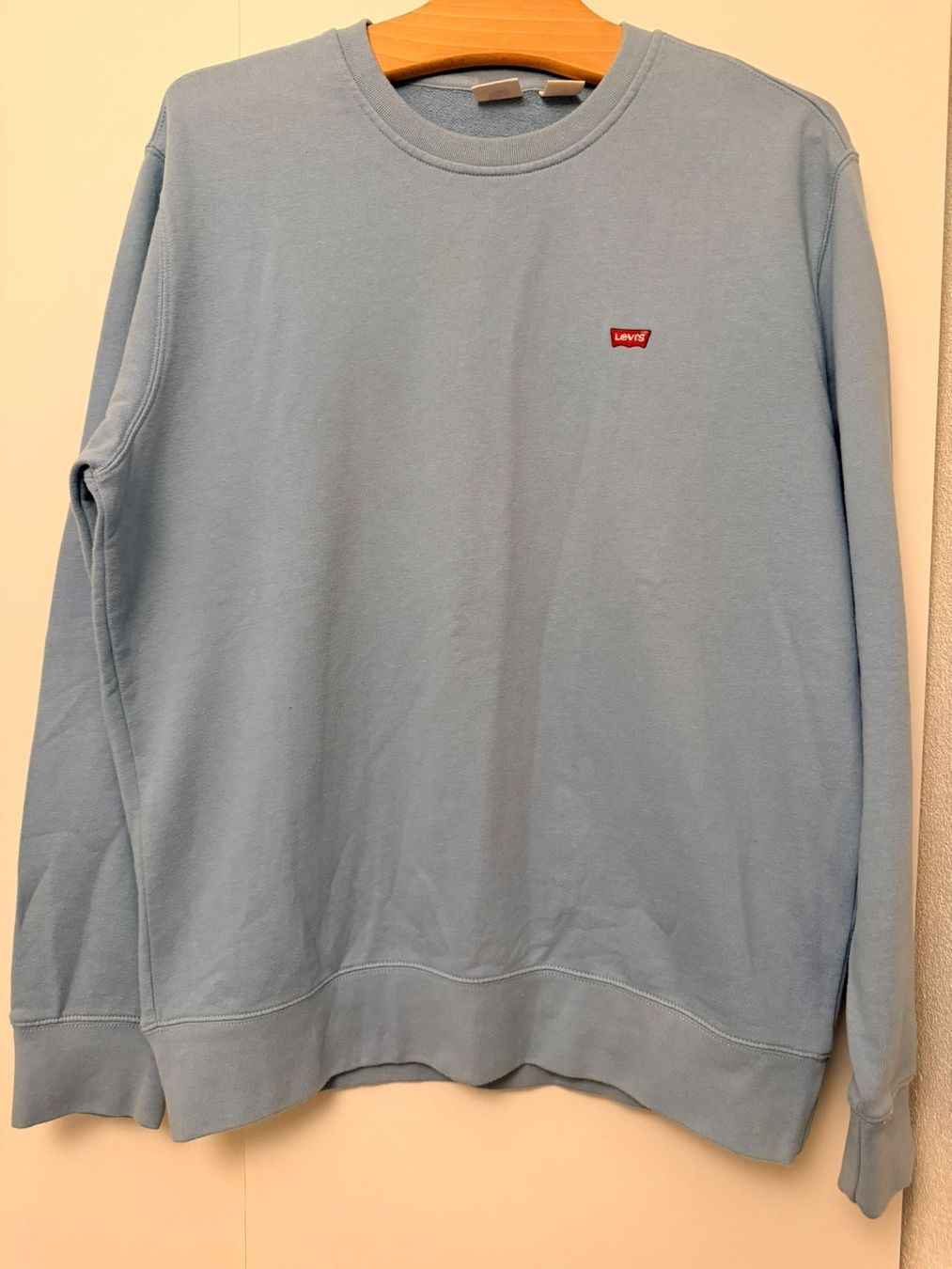 Levi's Pullover & Sweatshirts: Sweat-Shirt – Gebraucht aus Tramelan von han_xd58 1