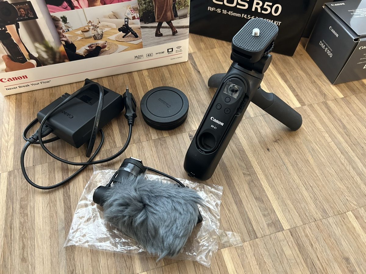 Canon Fotocamera: Fotokamera EOS R50 Content Creator Kit – Usato da Zürich venduto da dav_dx9c 2