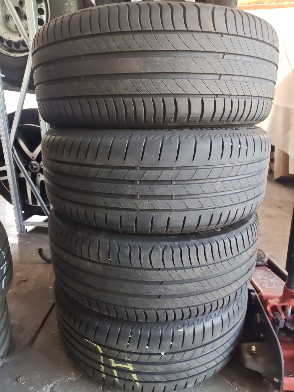 BMW Pneus & Kompletträder: BMW X 1 Räder 7.5x18 225/50/18 ca 4.5mm – Gebraucht aus Meikirch von mischiberg 1