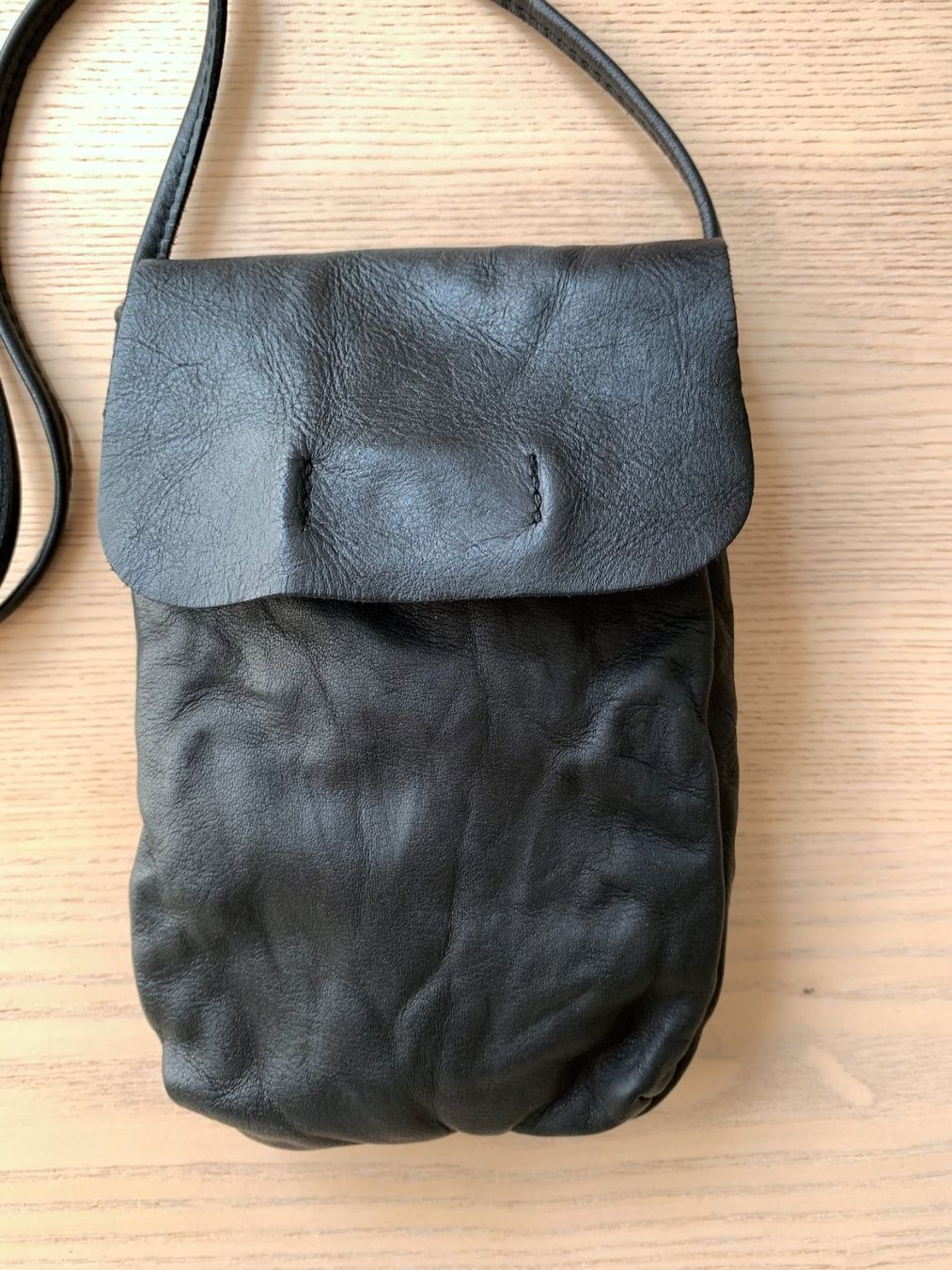 Taschen für Damen: Pas de Calais crossbody small black leather bag – Gebraucht aus Basel von gladghost 2
