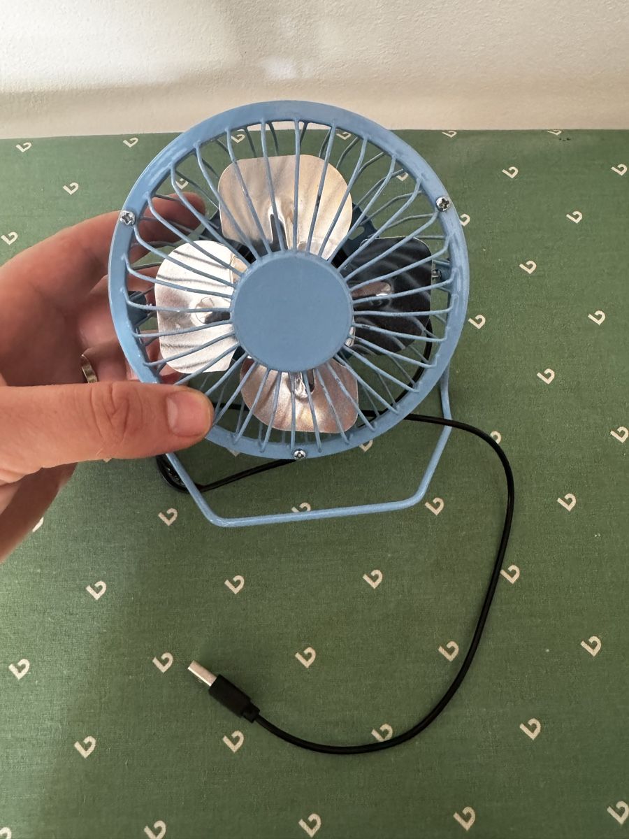 Ventilatoren: Mini USB Fan Perfect for Summer Heat – Gebraucht aus Seuzach von Wolf936 2