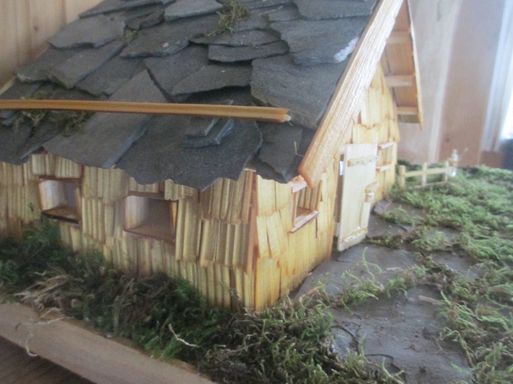Alle Dekorationen: neue Krippe Chalet 2025 – Neu (gemäss Beschreibung) aus Hasle LU von Flamme6 3
