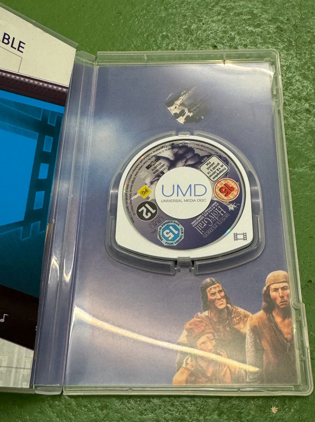 Tutti i DVDs: Monty Python and the Holy Grail (Universal Media Disc / PSP) – Nuovo (secondo la descrizione) da Basel venduto da Ostschweiz06 3