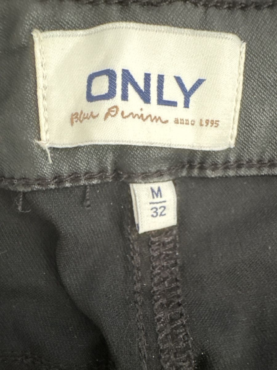 Only Hosen: Only Hose Kunstleder, M – Gebraucht aus Flims Dorf von chauy 2