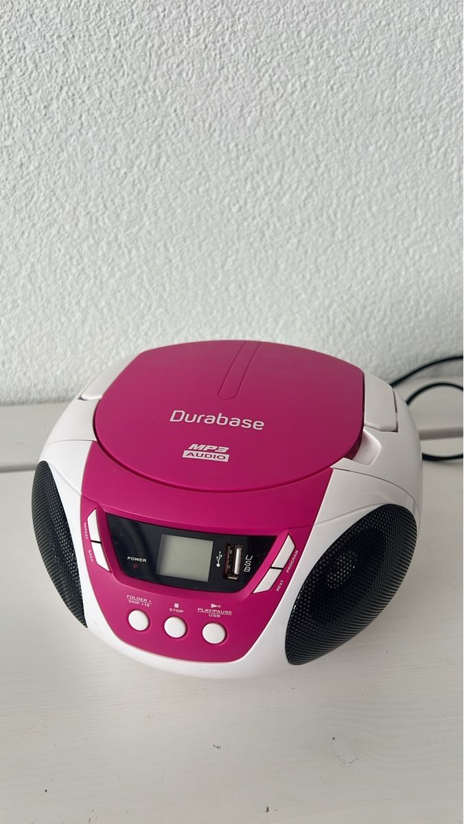Durabase Lecteur media portable: Durabase CD-Player Radio mit USB Rosa Weiss – D'occasion à Gossau SG par Olivera11 1
