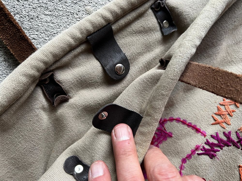 Handgefertigte Lederscheide Für Jagdmesser - Geschnitztes Design Für Outdoor