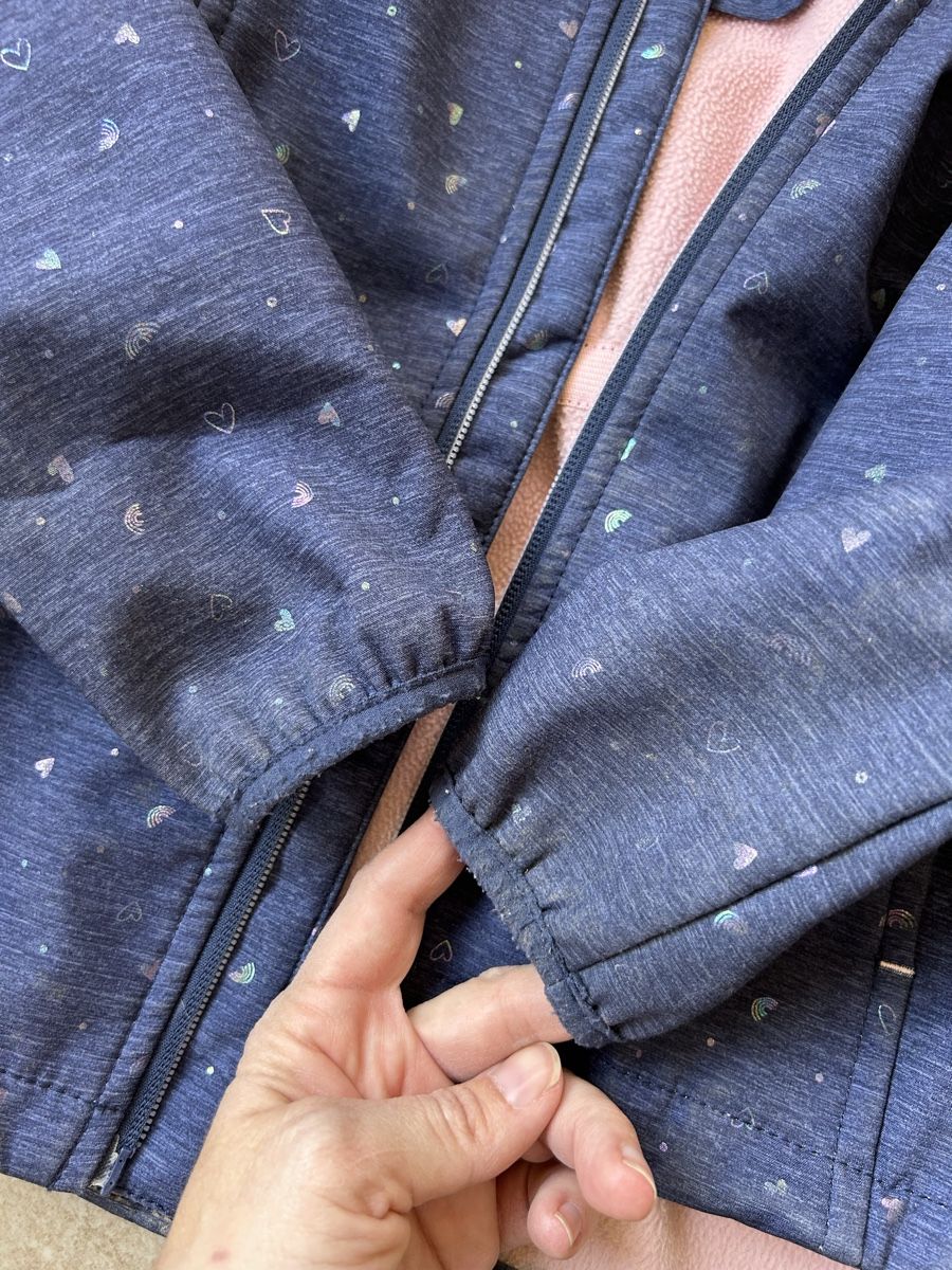 C&A Jacken & Mäntel: Softshell Jacke Gr.110/116 – Gebraucht aus Birmensdorf ZH von LXro 3