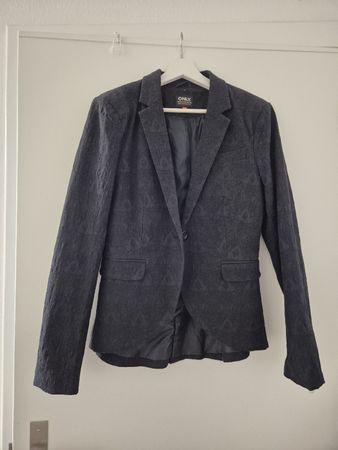 Blazer von Only Gr. 40 (38) - wie neu!