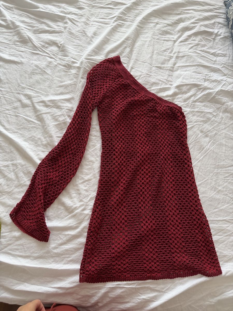 Pull&Bear Vestiti: Robe Pull&Bear rouge asymétrique taille  M bon état – Usato da Zürich venduto da liiinnnddaa 2