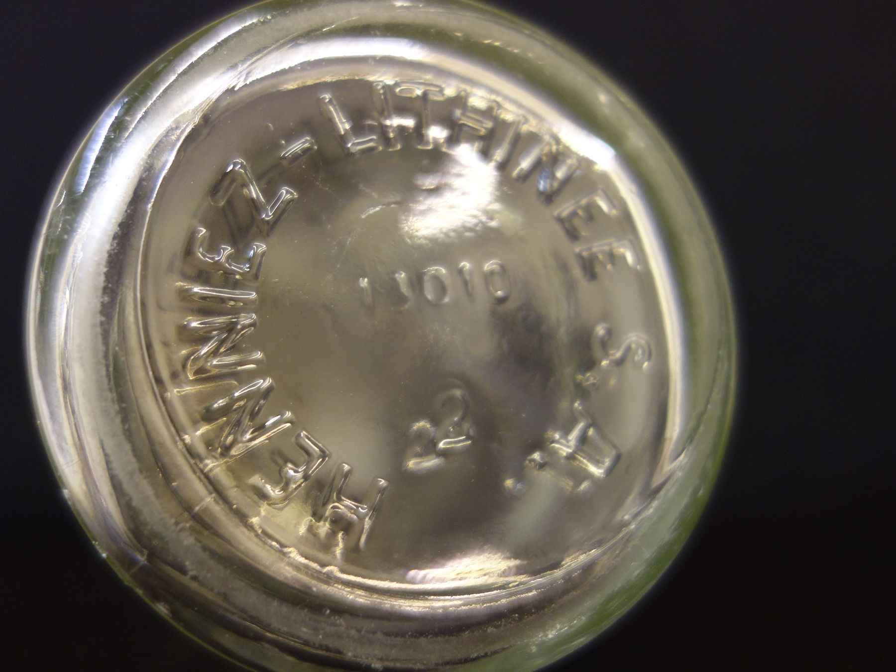 Bicchieri, Caraffe & Bottiglie: alte Flasche HENNIEZ LITHINEE – Usato da Kerzers venduto da Flaschenposten 5