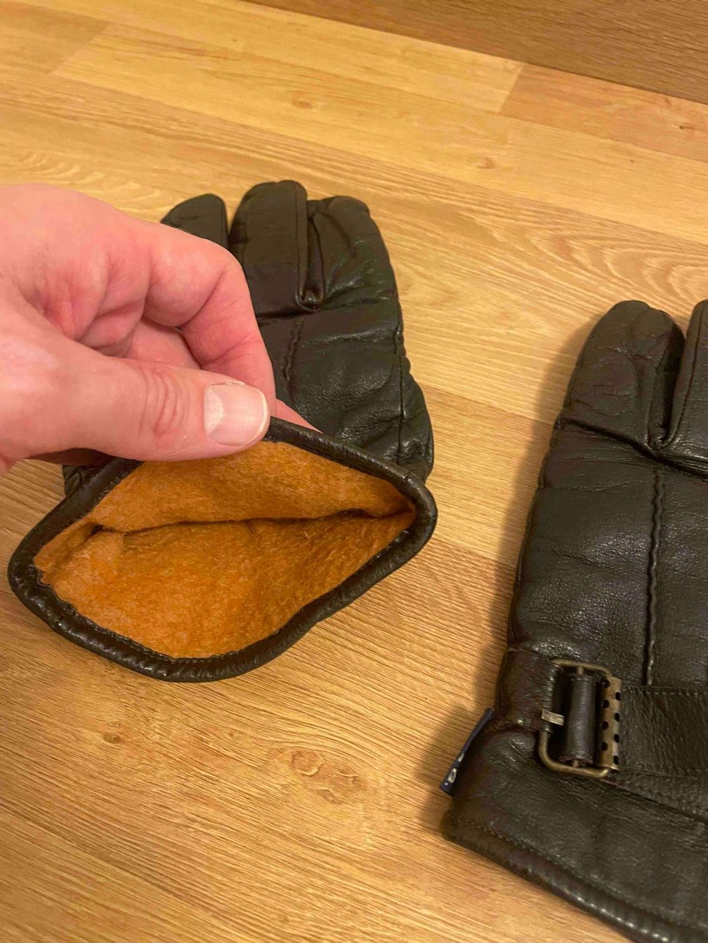 Altri accessori da uomo: isolierte Lederhandschuhe Grösse ca. L, braun – Nuovo (secondo la descrizione) da Zug venduto da AccuSync 3