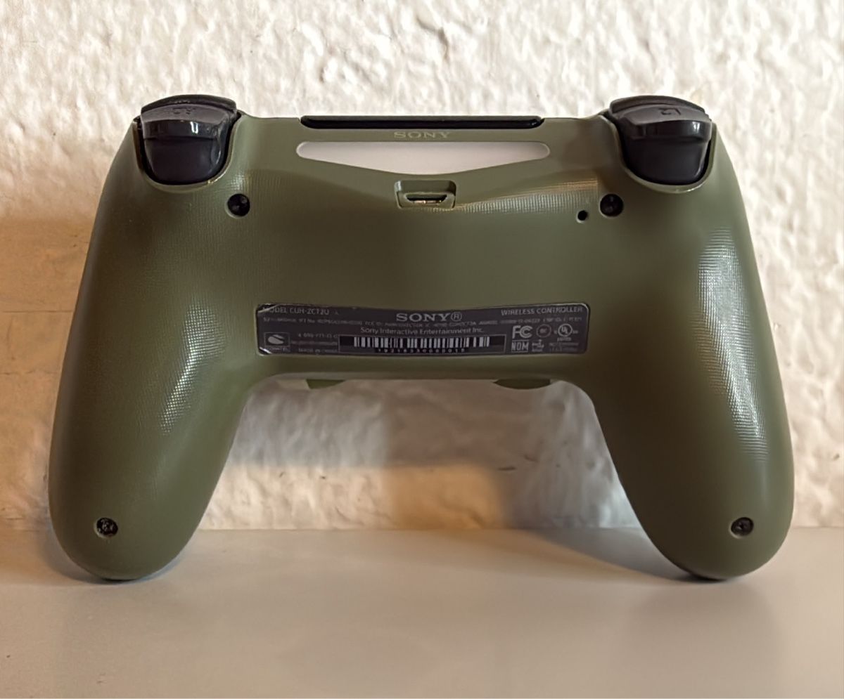 Sony Controller: PS4 Controller - Camouflage Wireless – Usato da Ehrendingen venduto da bubulence 1