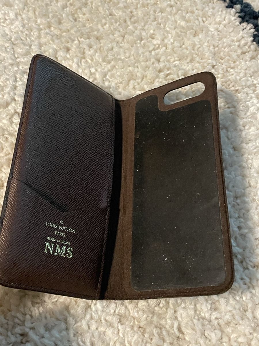 Louis Vuitton Cover & Protezioni schermo: Louis Vuitton Monogram iPhone Folio Case – Usato da Richterswil venduto da Prangins9 1