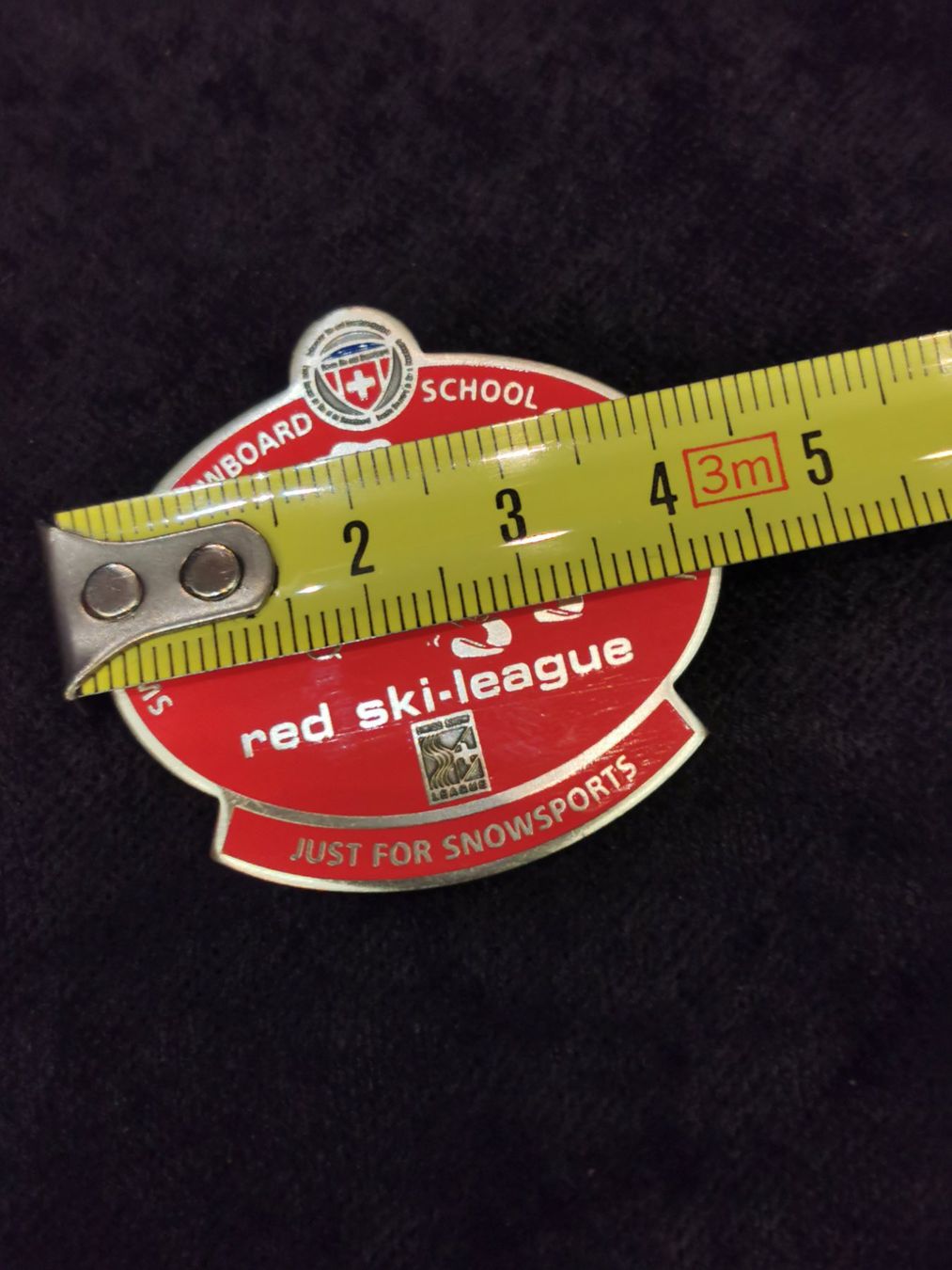 Spille & Fermagli: BROCHE RED SKI-LEAGUE – Usato da Genève venduto da Qanil77 7