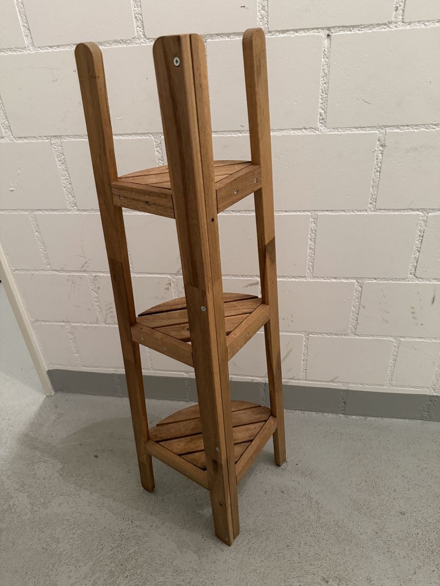 Blumenständer aus Holz, 3-stöckig, Ikea: Askholmen (Gebraucht) in Olten für CHF 28 – nur Abholung auf Ricardo kaufen