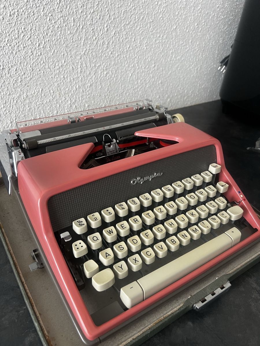 Schreibmaschinen: Olympia SM7 De Luxe – Gebraucht aus Gossau SG von dog_k97p 1