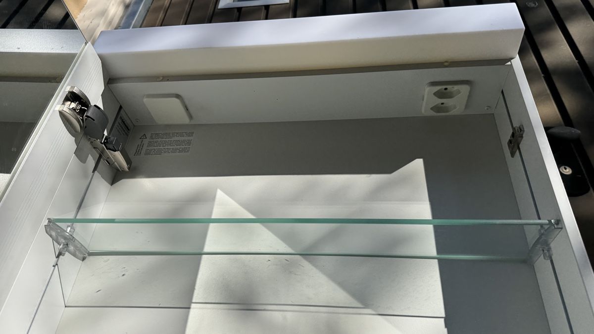 Armoires miroirs: Spiegelschrank Schneider – D'occasion à Wallisellen par ocz_t6fv 4