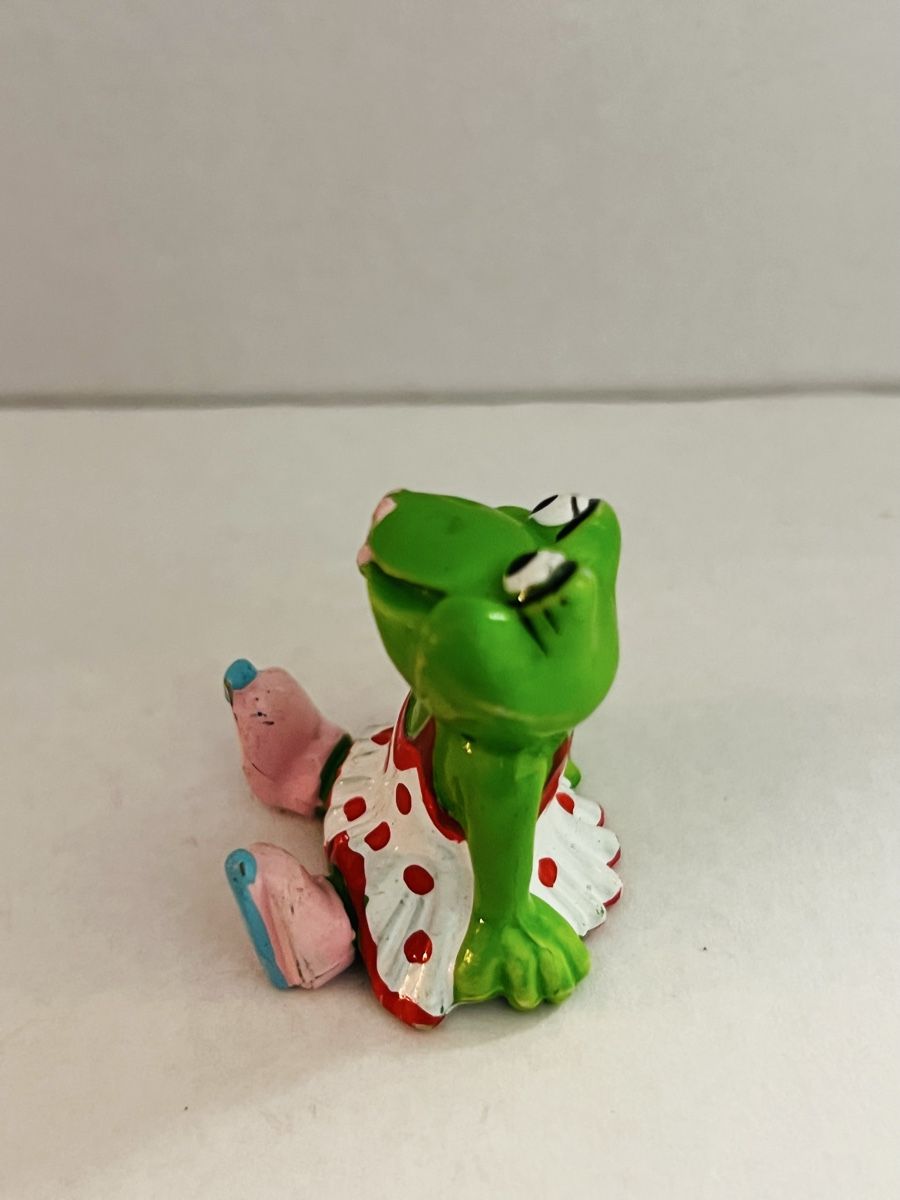 Figuren: Ü -Ei Figur Happy Frog Eiskunstläuferin 1993 – Gebraucht aus Emmenbrücke von mel_7lqf 1