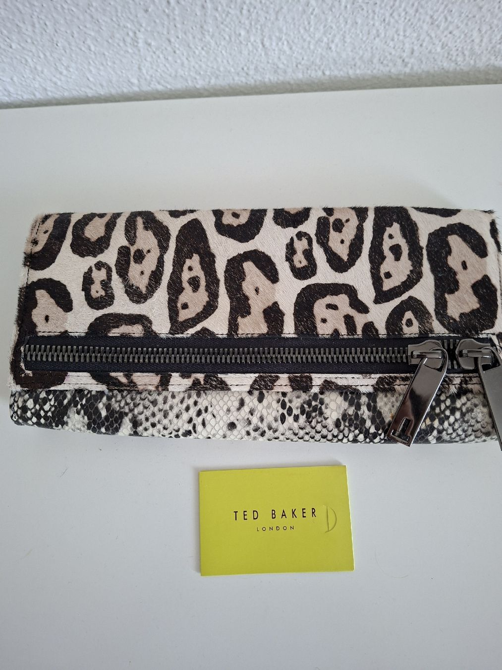 Ted Baker Taschen für Damen: Super Ted Baker Clutch – Neu (gemäss Beschreibung) aus Adliswil von ani_l7ql