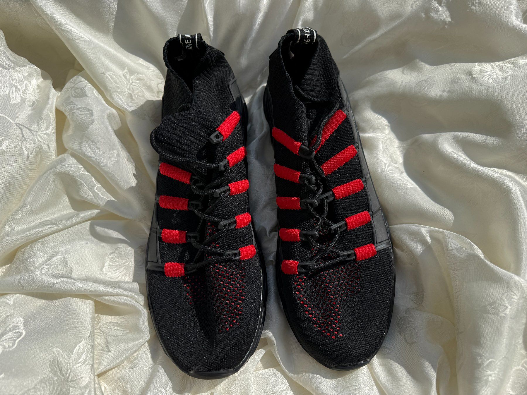 Scarpe da uomo: Sportschuhe Größe 46 – Usato da Vacallo venduto da cri_229f 1