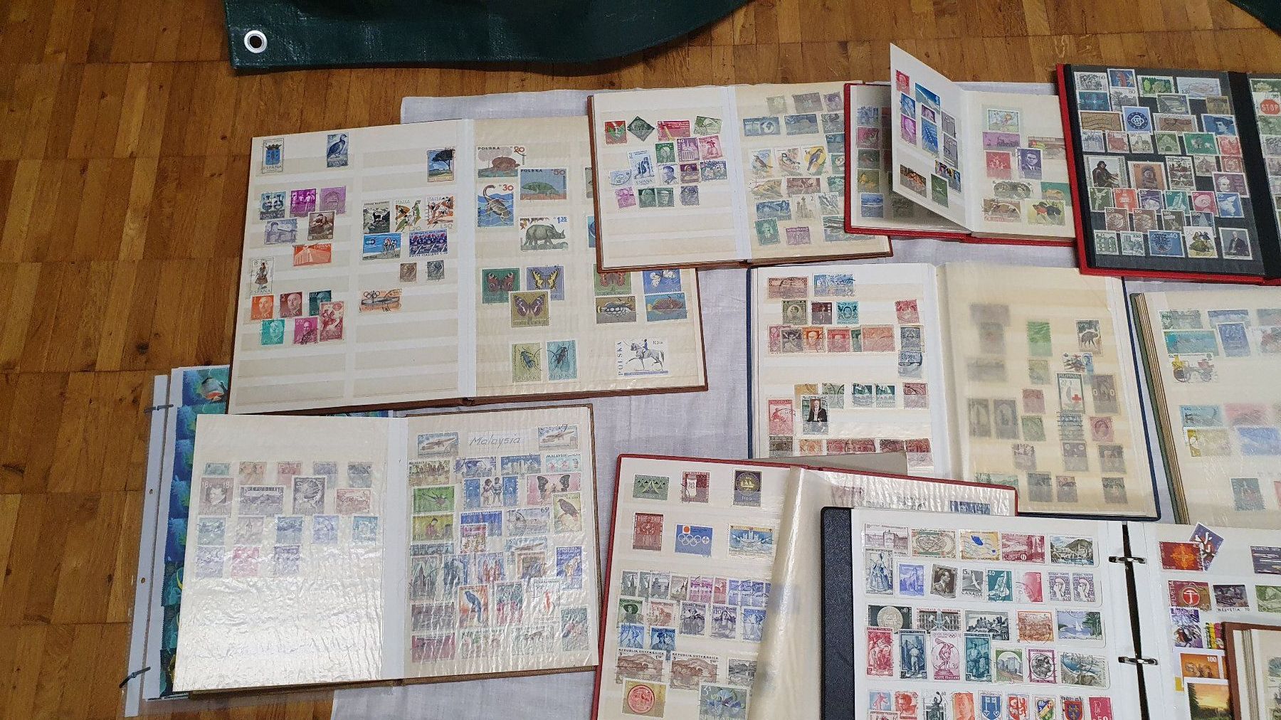 Briefm.12 Alben Europa ganze Welt + CH z.T. 100 Jahre alt (Gebraucht ...