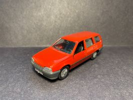 Opel Kadett E Caravan - GAMA 1:43