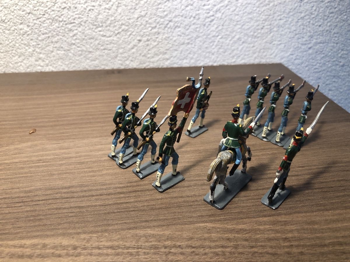 Statuette: Schweizer Spielzeugsoldaten – Usato da Siglistorf venduto da geraldo81 1