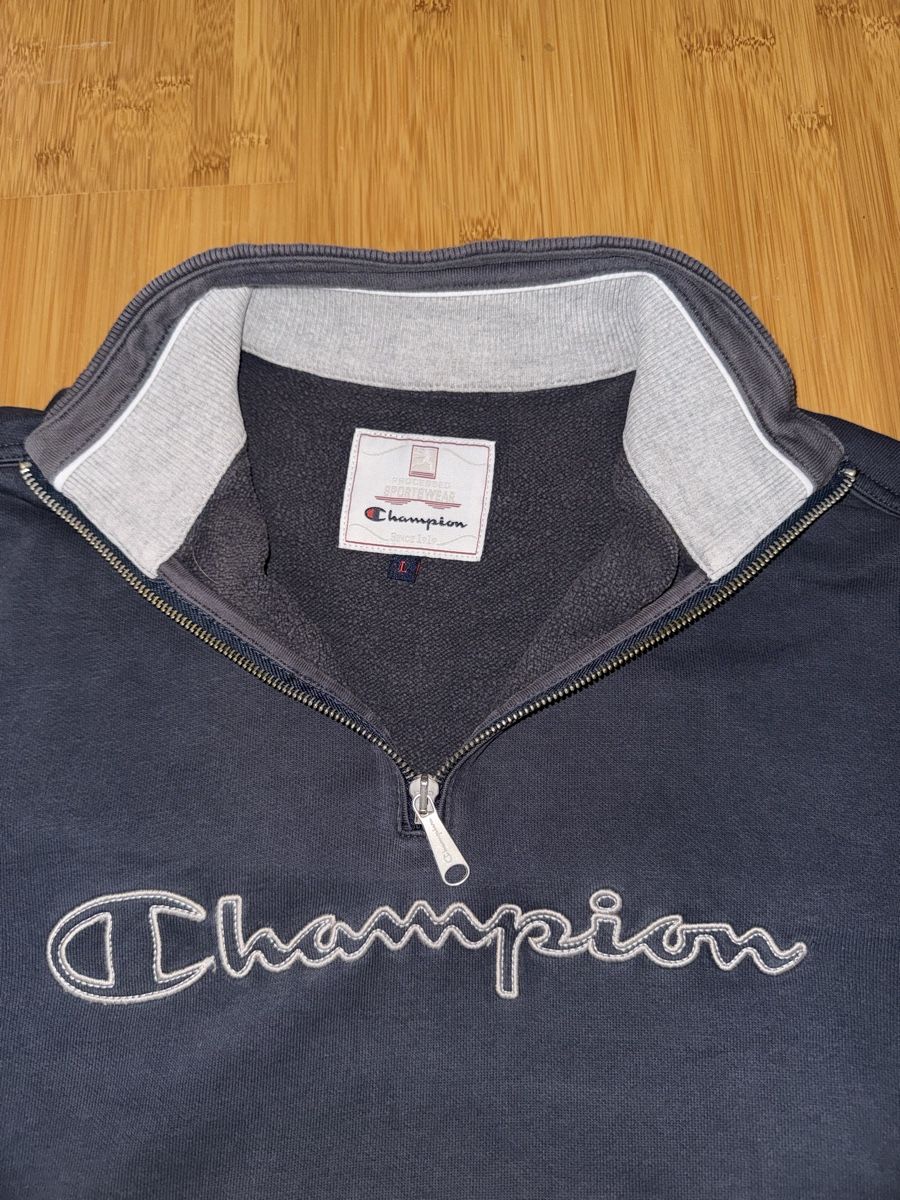 Champion Pullover & Sweatshirts: Champion Pullover Dunkelblau – Gebraucht aus Brienz BE von jeyjeyyyyy 2