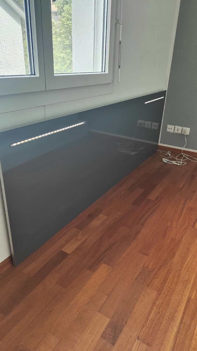 Letti: LED-Bettkopfteil | Hochglanz Anthrazit | 250 cm breit – Usato da Morschach venduto da ClKi04 2