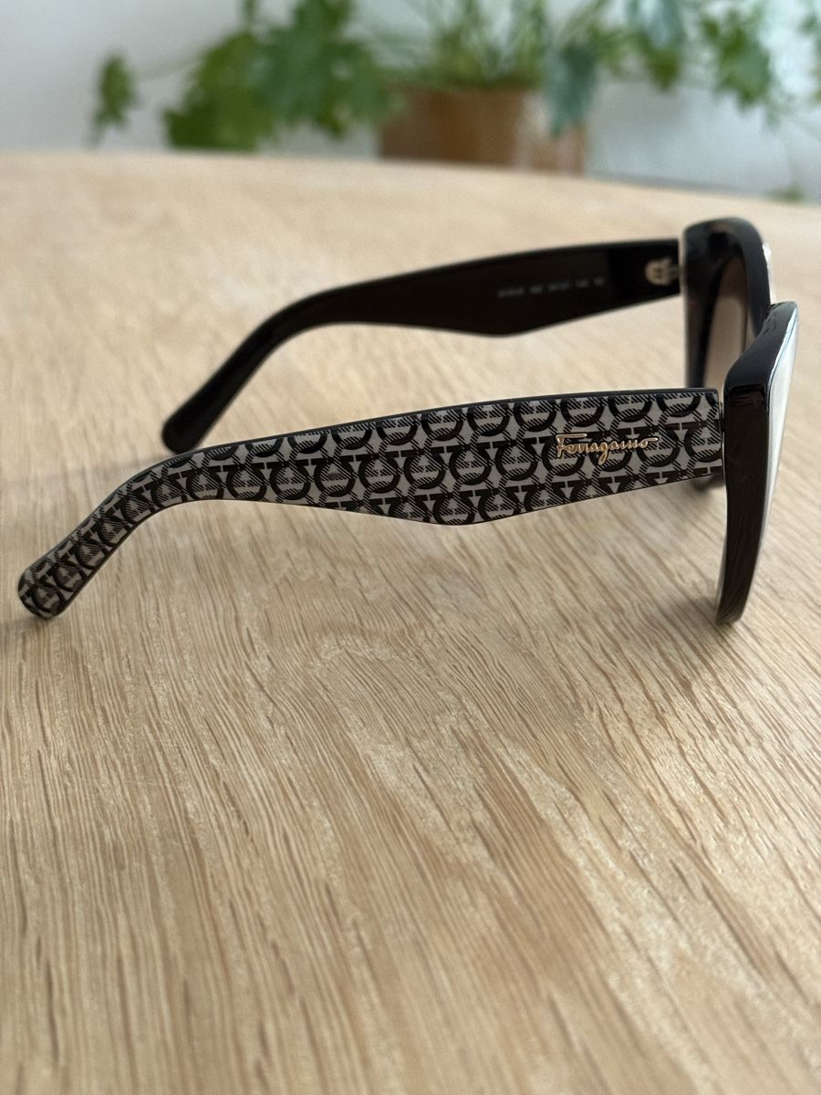 Salvatore Ferragamo Occhiali & Lenti: Ferragamo Sunglasses as new  – Nuovo (secondo la descrizione) da Zürich venduto da eve_m2gr 1