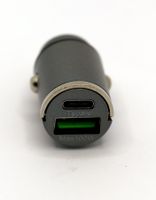Brandneues Ladeadapter USB A+C für 12/24V-Autosteckdose