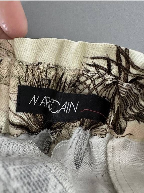 Pantalons: Freizeithose Marc Cain, palm print, EU 36 – D'occasion à Düdingen par Susgi 3