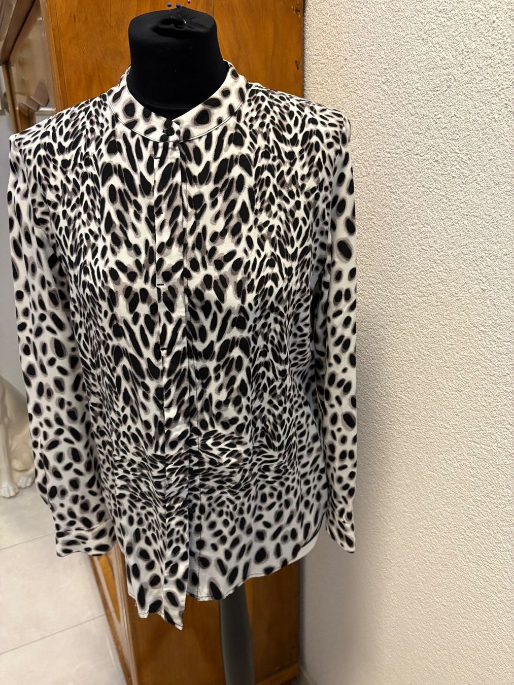 Chemisiers: Bluse Leopard, mit Knöpfen 38 – Neuf (Voir description) à Glattpark (Opfikon) par Pangie 1