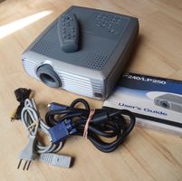 Projektor InFocus LP240/LP250 mit Zubeh. gut erhalten