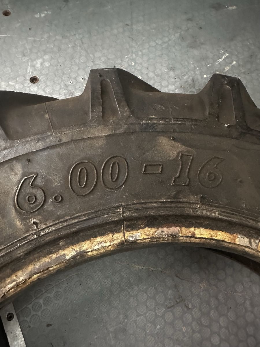 Trattori: Traktor Reifen – Usato da St Gallen venduto da zero025 1
