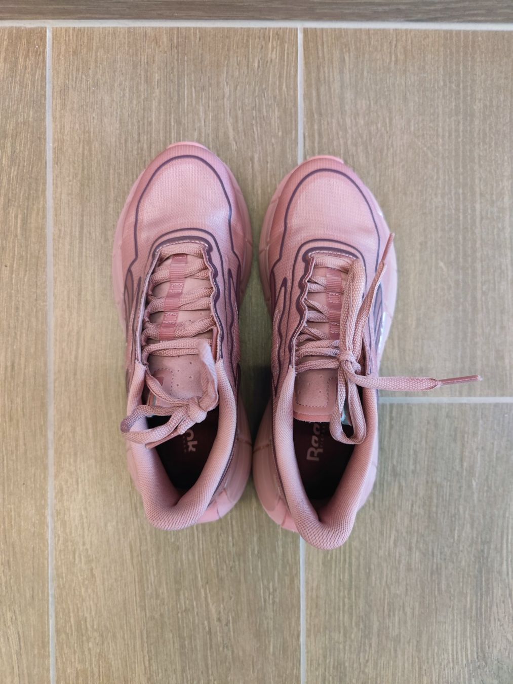 Scarpe da donna: VICTORIA BECKHAM X Reebok – Nuovo (secondo la descrizione) da Wetzikon ZH venduto da masterzopp 4