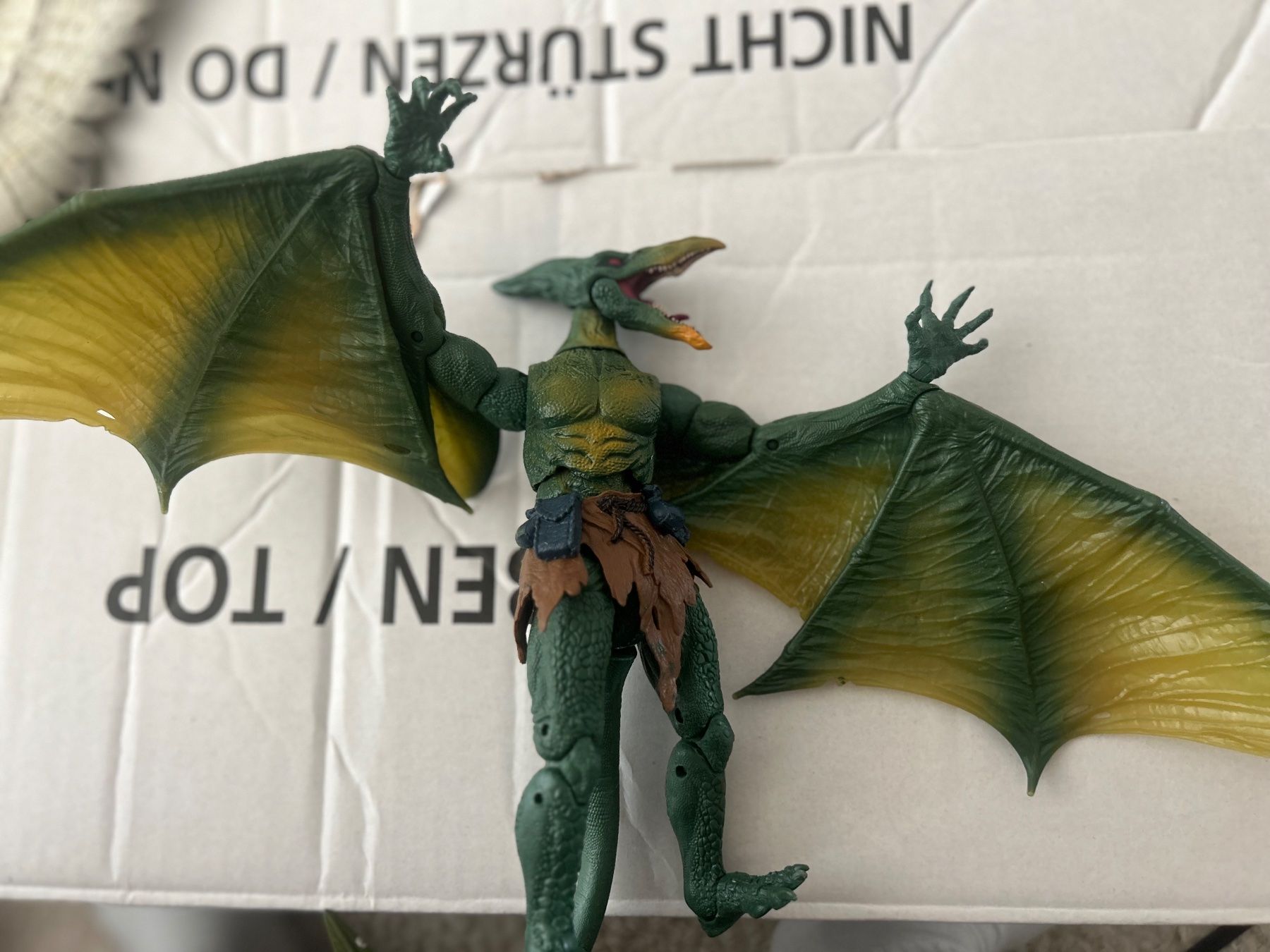 Marvel Statuette: Marvel Legends Build-A-Figure  x-men Sauron – Usato da Zürich venduto da Guti90