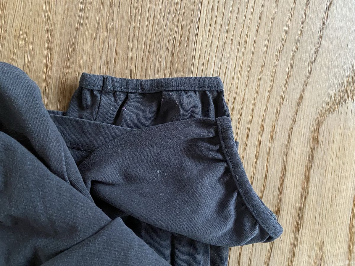 Pullover & Sweatshirts: Pullover 122/128 – Gebraucht aus Lützelflüh-Goldb von N.H. 5