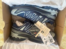 Salomon Gr. 44 XA Pro 3D V9 GORE-TEX® Trailrunning-Schuhe
