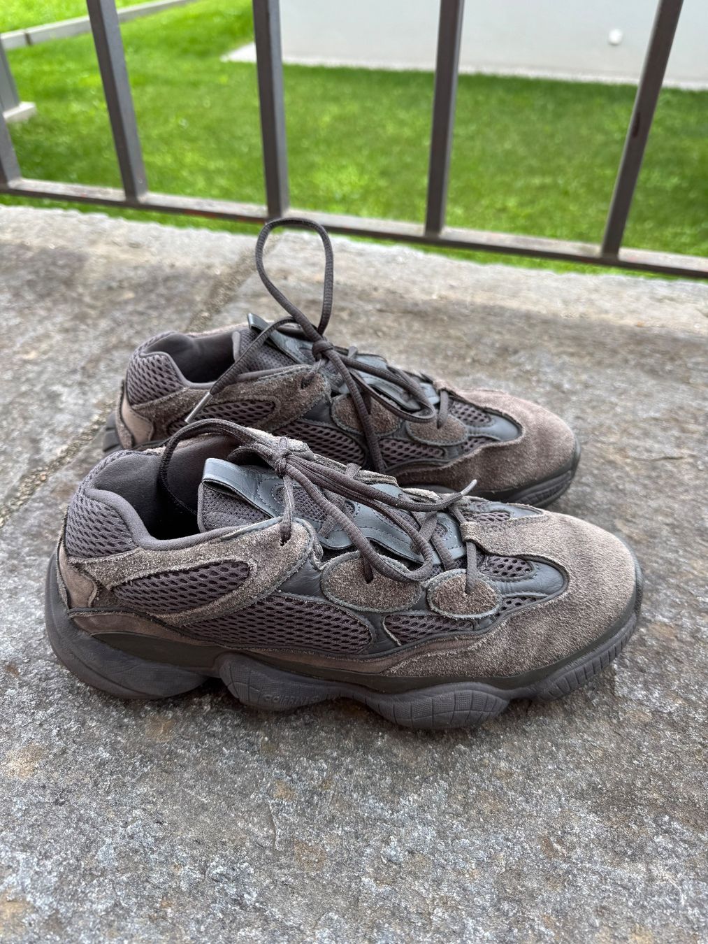 Adidas Scarpe da uomo: Yeezy nr 44 – Usato da Lumino venduto da mar_9pn2