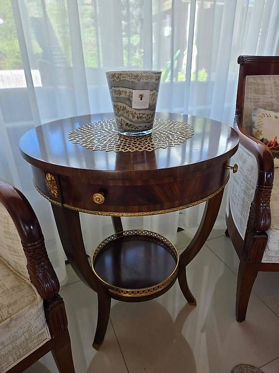 Tavoli: 2 tables rondes en acajou Regency – Usato da Bassins venduto da Claudal66