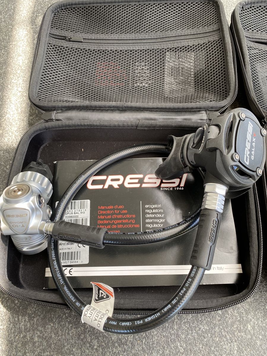 Cressi Respiratori & Giubbotti: Atemregler Set Kaltwasserset – Nuovo e nell'imballaggio originale da Pfäffikon ZH venduto da Deko-Stopp 1