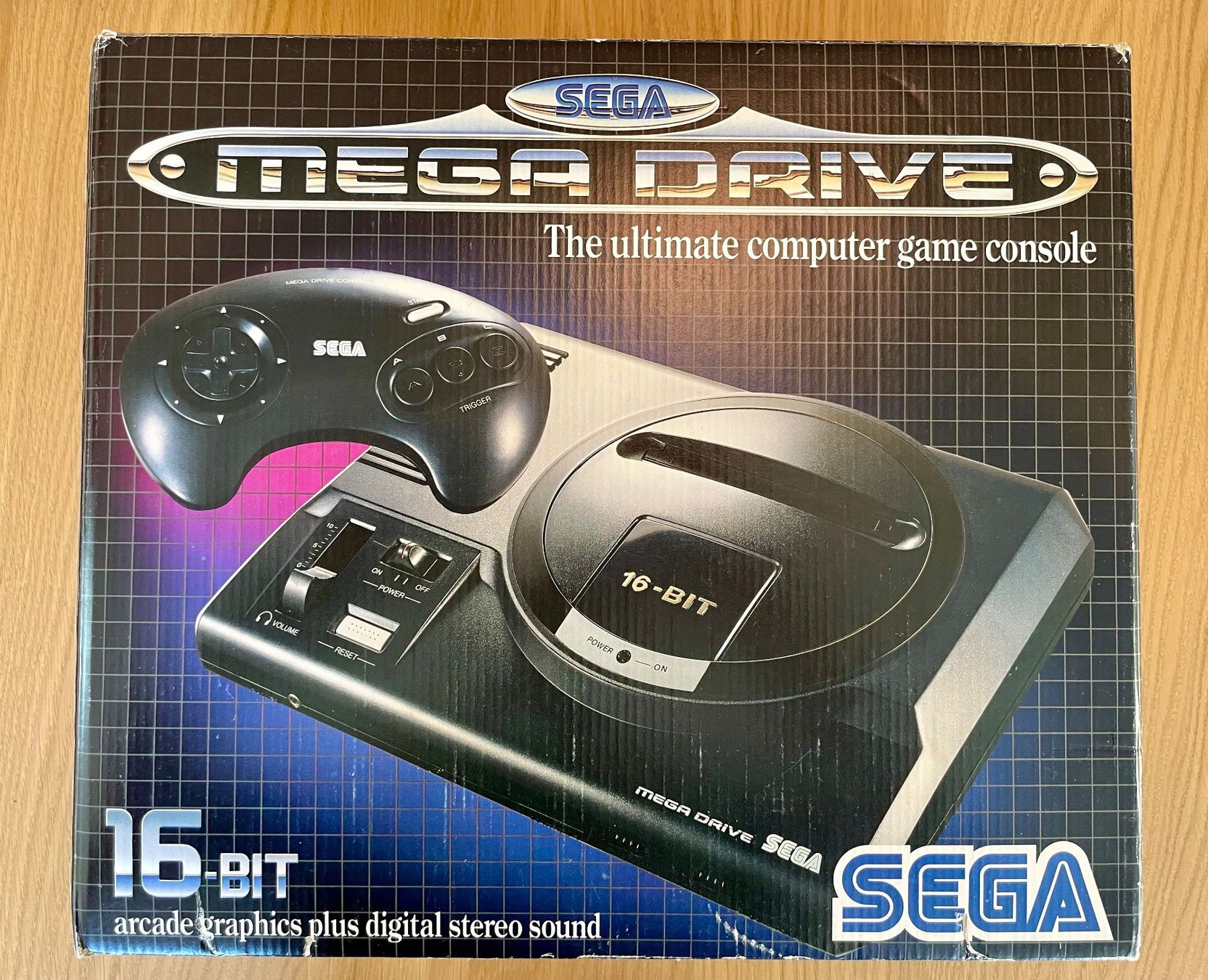 Sega Console: Sega Mega Drive 1 PAL console boxed complete CiB OVP konsole – Usato da Zürich venduto da molcomics