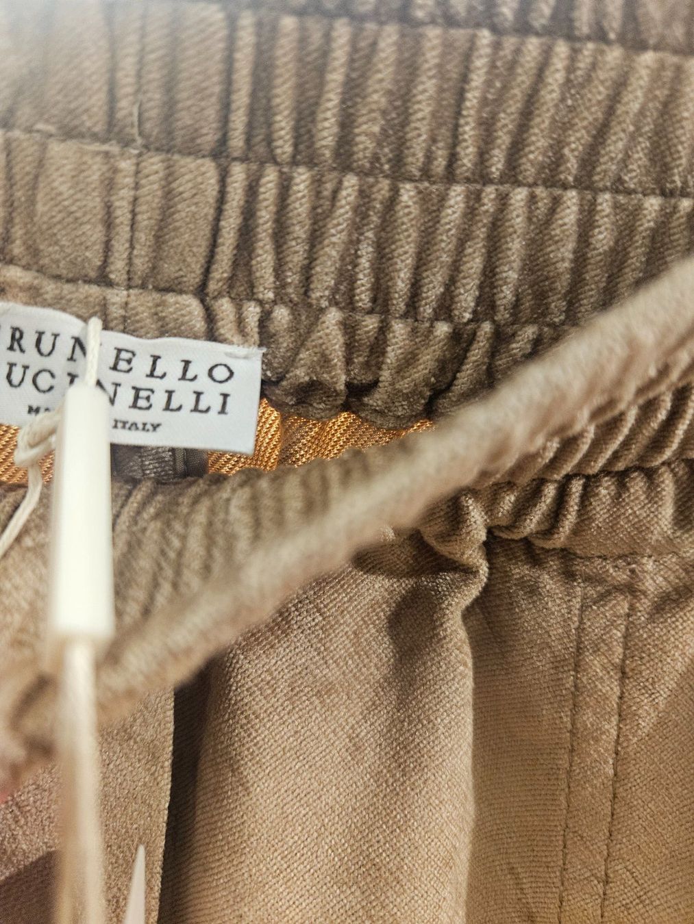 Brunello Cucinelli Pantaloni: Brunello Cucinelli Hose Neue Saison 1450.- – Nuovo (secondo la descrizione) da Bern venduto da Alea6892 2