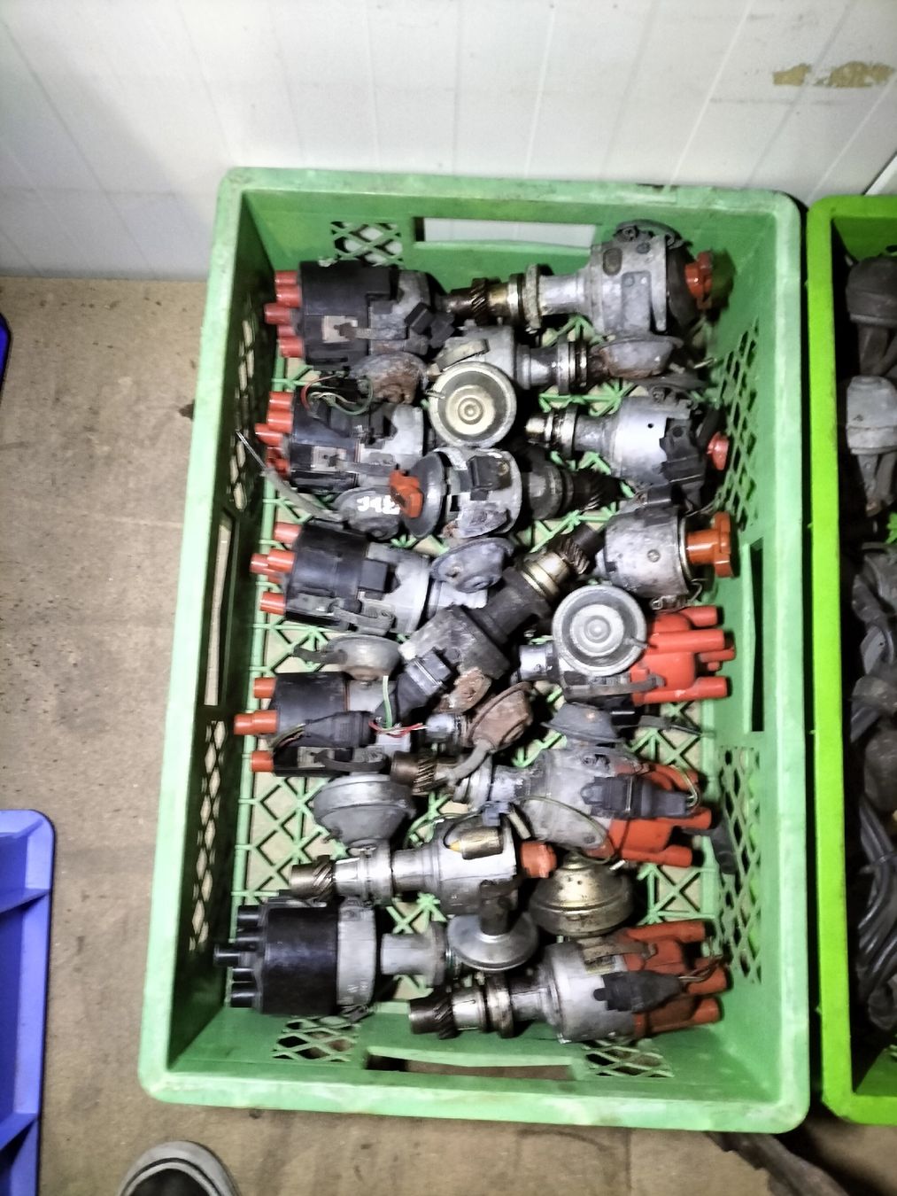 VW Tutti pezzi di ricambio auto: Diverse VW Zündungen – Usato da Montlingen venduto da Cram88 1