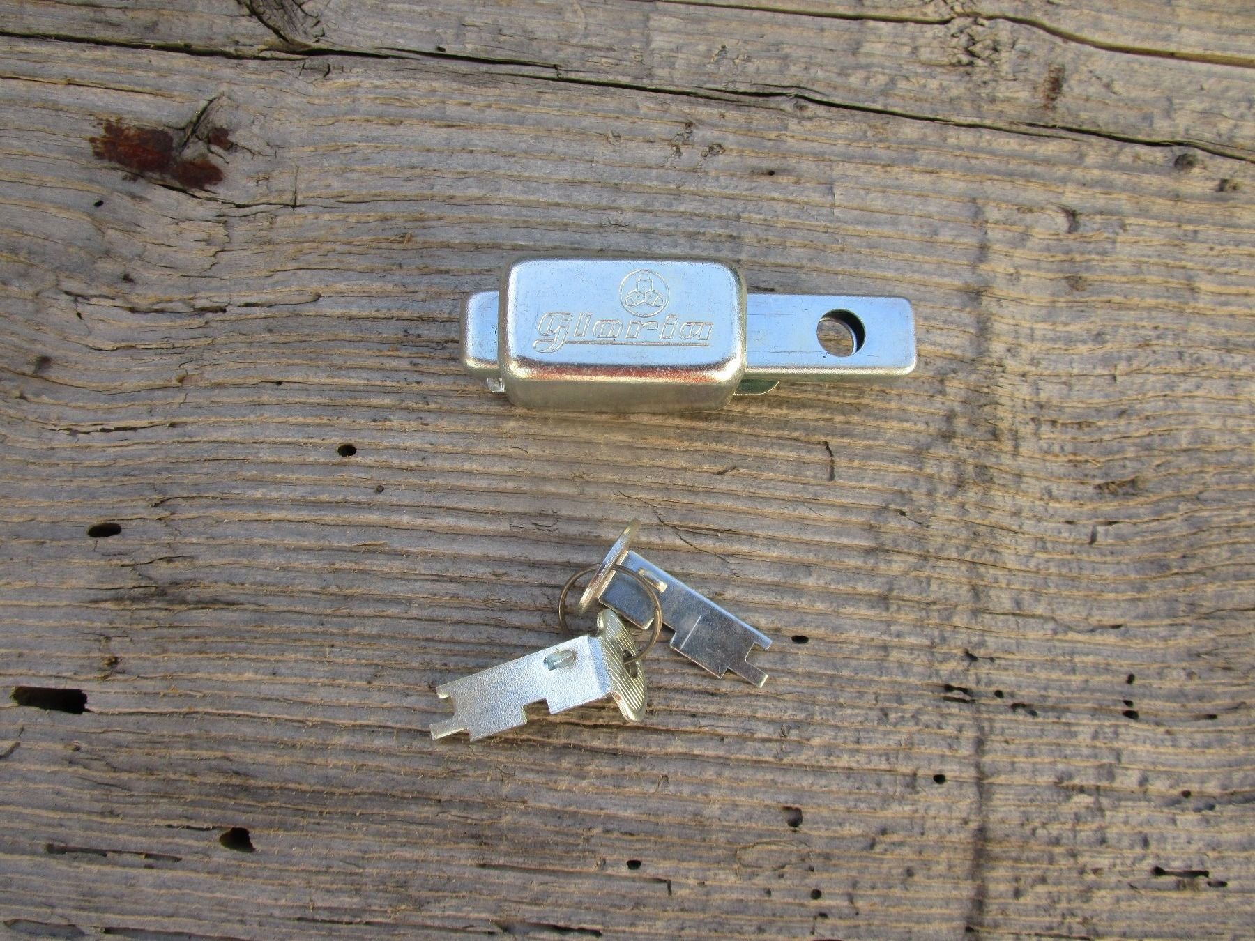 Cyclomoteurs: Cadenas Gloria. – Neuf avec emballage d'origine à Leytron par ACLEONARD01